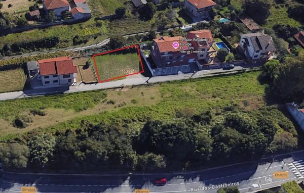 Terreno en calle dos Castiñeiros, 50