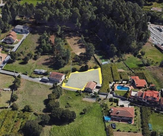 Terreno en calle de Galicia