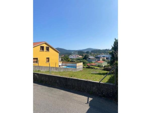 Terreno en calle Quinteiro de Perron