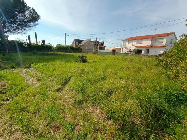 Terreno en calle a Lanzada