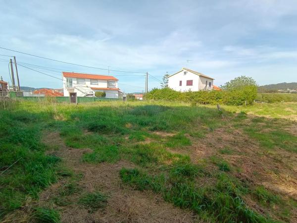 Terreno en calle a Lanzada