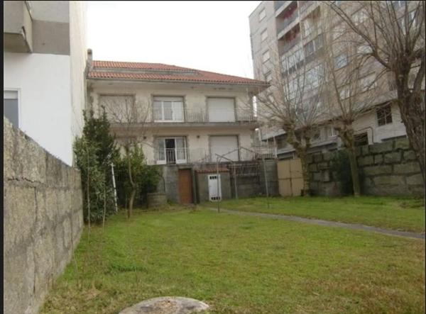 Terreno en avenida Rosalía de Castro