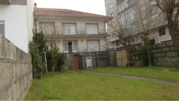 Terreno en avenida Rosalía de Castro