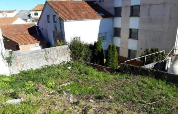 Terreno en calle Bouzas, 25