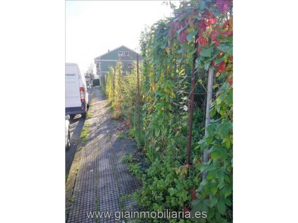 Terreno en calle Curros Enríquez, 27