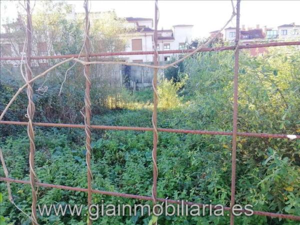 Terreno en calle Curros Enríquez, 27