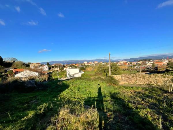 Terreno en calle Sobradelo