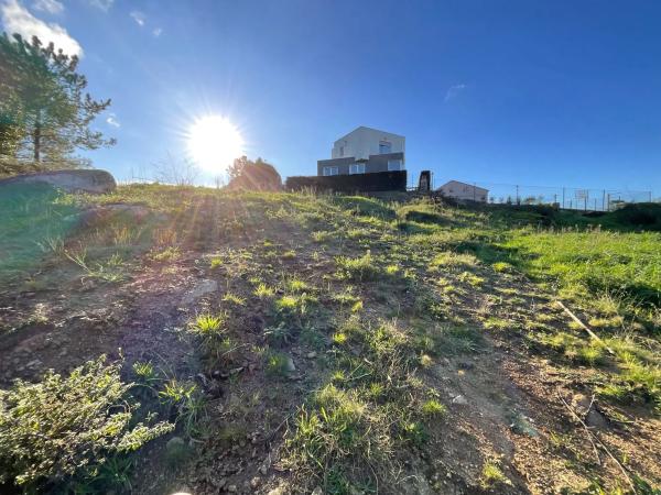 Terreno en calle Sobradelo