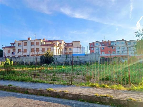 Terreno en calle Curros Enríquez
