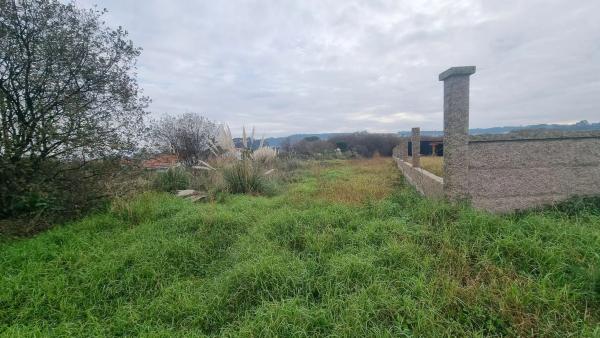 Terreno en calle a Lanzada, 76