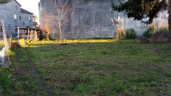 Terreno en avenida Cambados, 54 /56