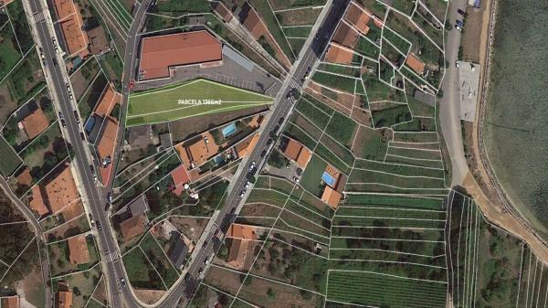 Terreno en calle Teniente Domínguez, 130