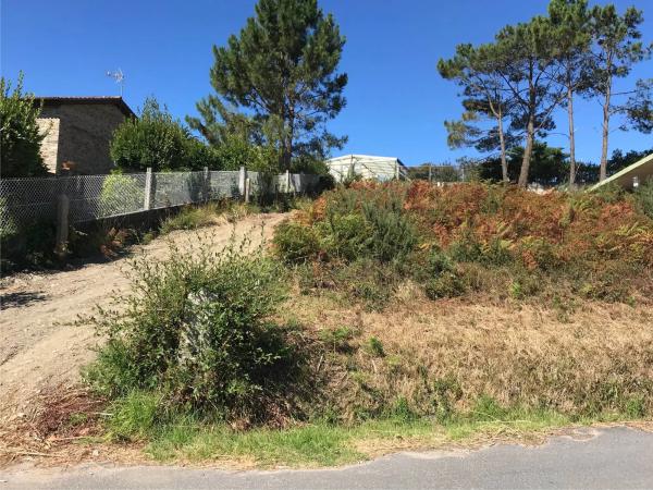 Terreno en carretera de la Lanzada