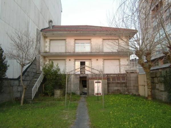 Terreno en avenida rosalía de castro, 109