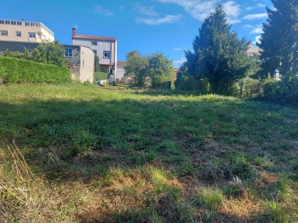 Terreno en calle Neira Vilas, 34