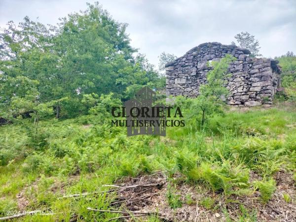Terreno en Cerdedo-Cotobade