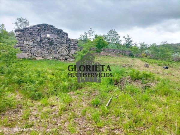 Terreno en Cerdedo-Cotobade