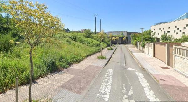 Terreno en calle da Roxa