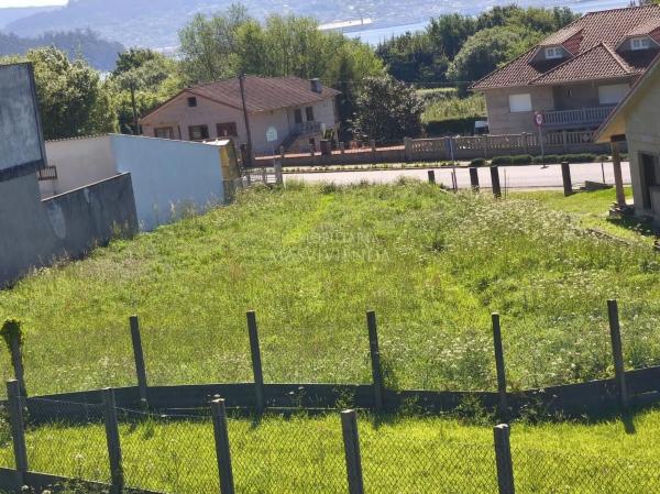 Terreno en avenida Laño