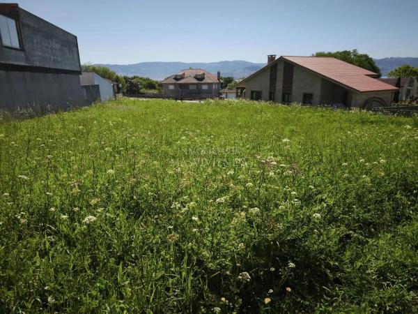 Terreno en avenida Laño