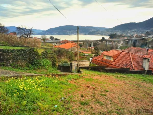 Terreno en calle del Atlántico