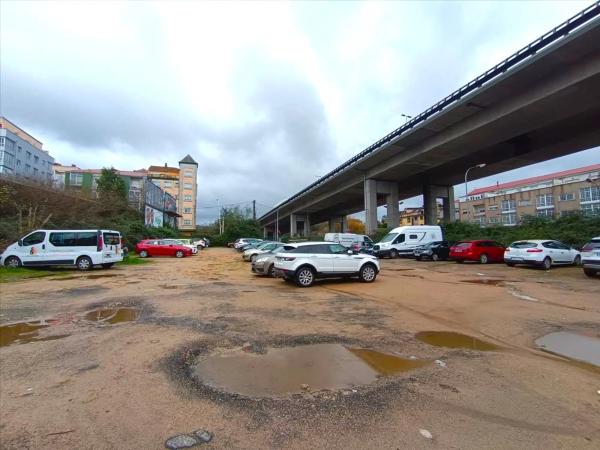Terreno en calle de Rosalía de Castro