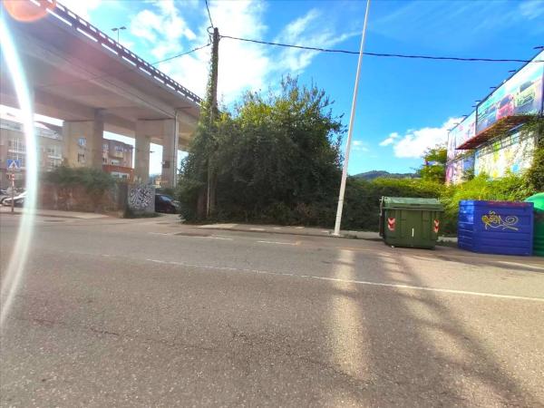 Terreno en calle de Rosalía de Castro