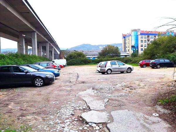 Terreno en calle de Rosalía de Castro