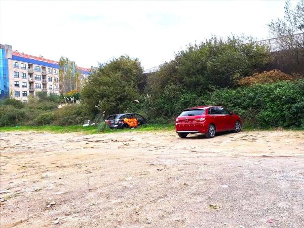 Terreno en calle de Rosalía de Castro