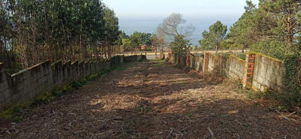 Terreno en Oia