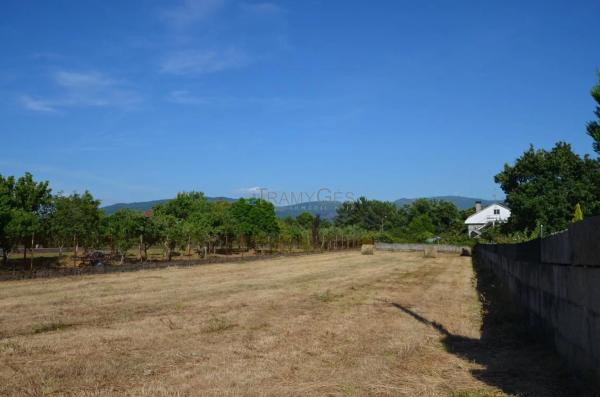 Terreno en Lugar o Cruceiro