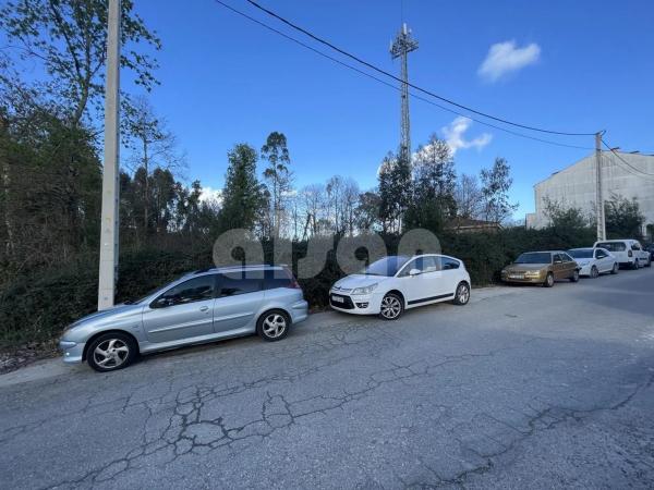 Terreno en calle da Feira