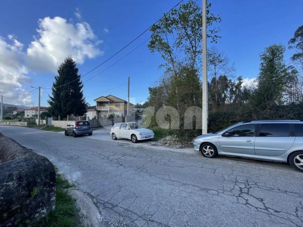 Terreno en calle da Feira