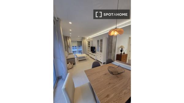 Apartamento de 3 dormitorios en alquiler en Guardamar Del Segura.