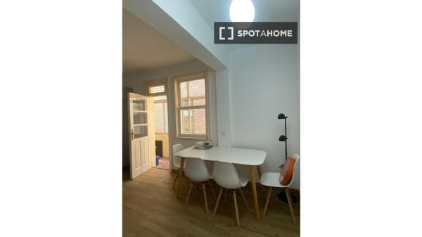 Room in shared apartment in Vigo