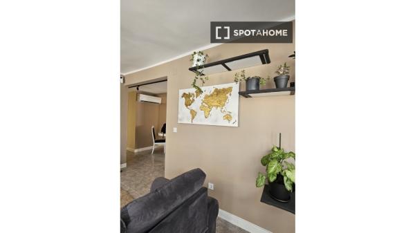 Pokój we wspólnym mieszkaniu w Alicante (Alacant)