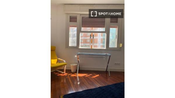 Room in shared apartment in Vigo