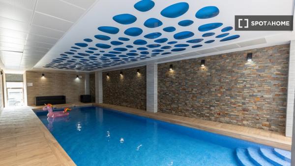 Apartamento de 3 dormitorios en alquiler en Torrevieja