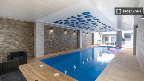 Apartamento de 3 dormitorios en alquiler en Torrevieja