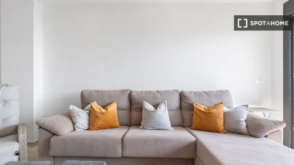 Apartamento de 3 dormitorios en alquiler en Torrevieja