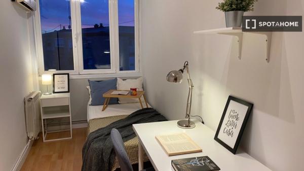 Piso en alquiler de 3 habitaciones en Casco Histórico, Madrid