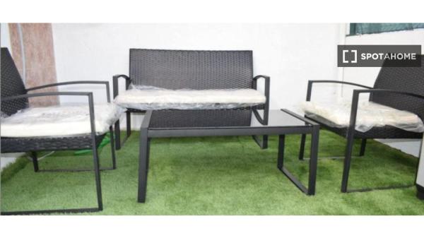 Apartamento de 2 habitaciones en alquiler en Los Tilos, Málaga