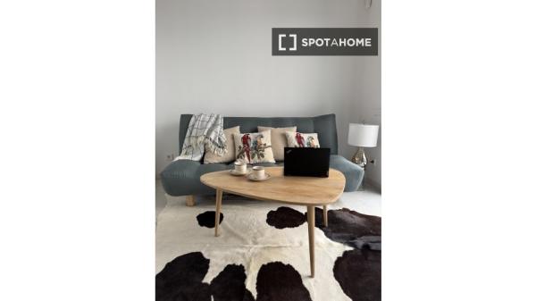 Piso de 3 dormitorios en alquiler en Alicante