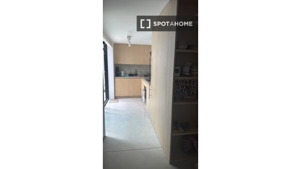 Piso de 3 dormitorios en alquiler en Alicante