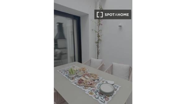 Piso de 3 dormitorios en alquiler en Alicante