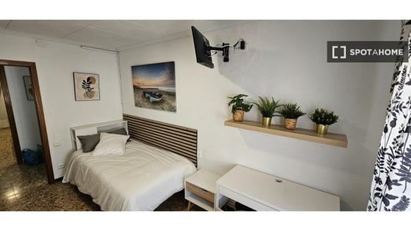 Habitación en piso compartido en terrassa.