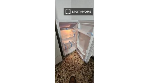 Habitación en piso compartido en terrassa.