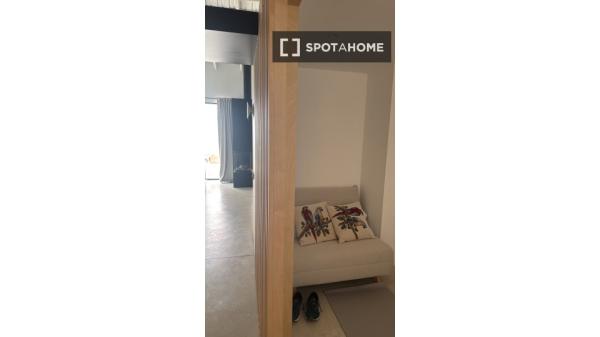 Piso de 3 dormitorios en alquiler en Alicante