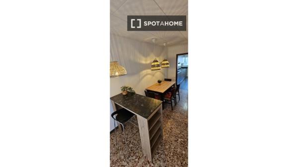 Habitación en piso compartido en terrassa.