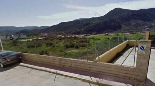 Terreno en calle Santo Tomas, 56